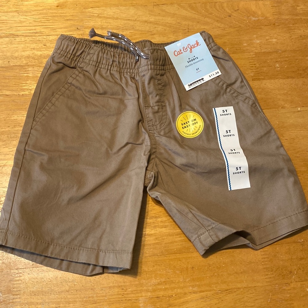 Cat and jack 5T boys khaki shorts